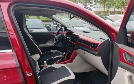 Volkswagen T-Cross I, 2021 год, 1 500 000 рублей, 10 фотография
