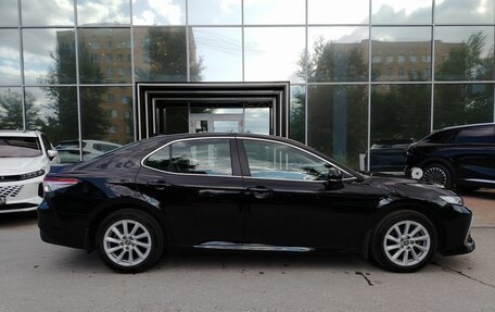 Toyota Camry, 2021 год, 3 289 000 рублей, 5 фотография