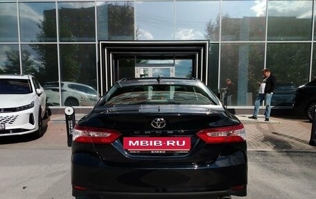 Toyota Camry, 2021 год, 3 289 000 рублей, 6 фотография