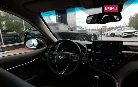 Toyota Camry, 2021 год, 3 289 000 рублей, 13 фотография