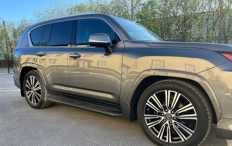 Lexus LX, 2022 год, 15 000 000 рублей, 17 фотография