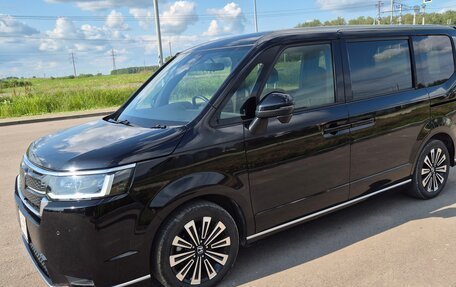 Honda Stepwgn, 2024 год, 3 350 000 рублей, 3 фотография