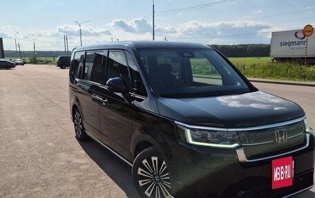 Honda Stepwgn, 2024 год, 3 350 000 рублей, 2 фотография