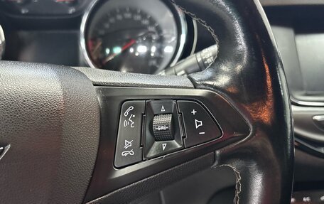Opel Astra K, 2017 год, 1 100 000 рублей, 17 фотография