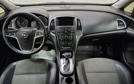 Opel Astra J, 2013 год, 820 000 рублей, 11 фотография