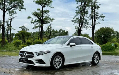 Mercedes-Benz A-Класс, 2021 год, 1 870 000 рублей, 1 фотография