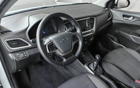 Hyundai Solaris II рестайлинг, 2017 год, 1 065 000 рублей, 14 фотография