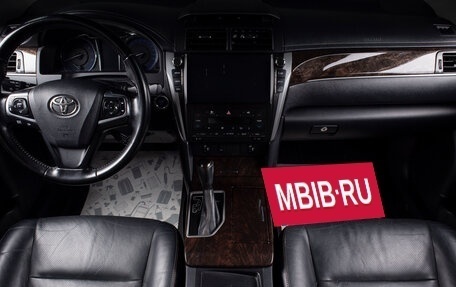 Toyota Camry, 2017 год, 2 249 000 рублей, 6 фотография