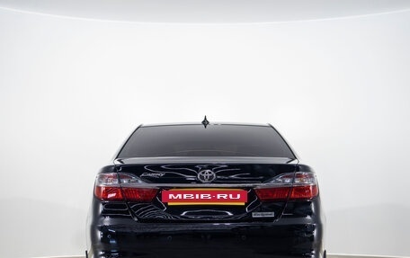 Toyota Camry, 2017 год, 2 249 000 рублей, 4 фотография