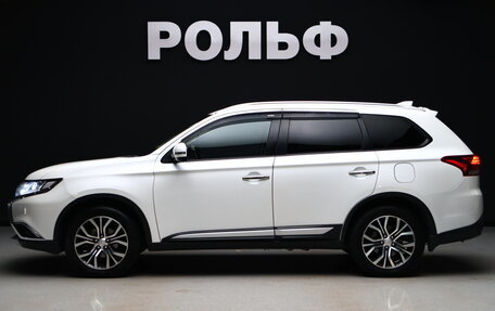 Mitsubishi Outlander III рестайлинг 3, 2018 год, 1 999 000 рублей, 5 фотография