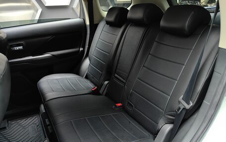 Mitsubishi Outlander III рестайлинг 3, 2018 год, 1 999 000 рублей, 20 фотография