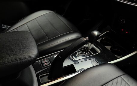 Mitsubishi Outlander III рестайлинг 3, 2018 год, 1 999 000 рублей, 31 фотография