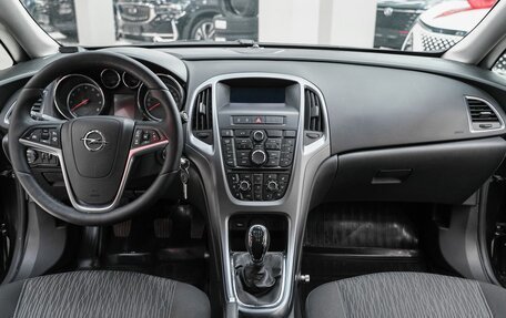 Opel Astra J, 2013 год, 799 000 рублей, 10 фотография