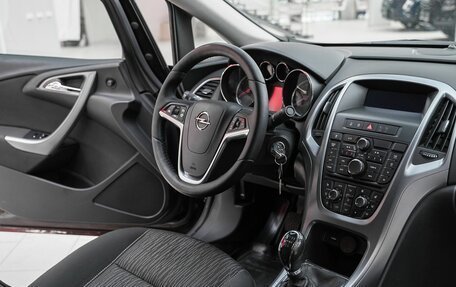Opel Astra J, 2013 год, 799 000 рублей, 13 фотография