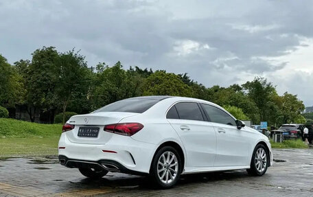 Mercedes-Benz A-Класс, 2021 год, 1 870 000 рублей, 10 фотография