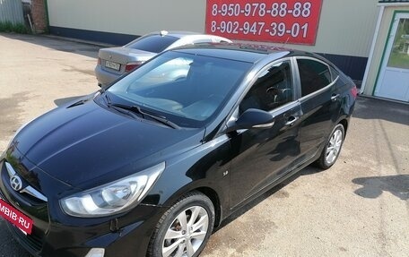 Hyundai Solaris II рестайлинг, 2011 год, 800 000 рублей, 5 фотография