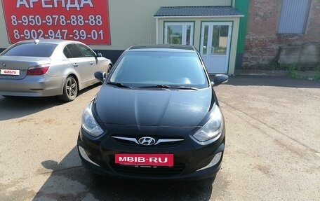 Hyundai Solaris II рестайлинг, 2011 год, 800 000 рублей, 15 фотография