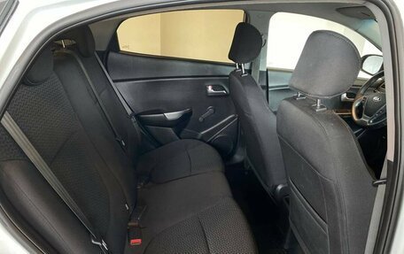 KIA Rio III рестайлинг, 2016 год, 965 000 рублей, 25 фотография