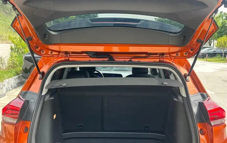 Chevrolet Tracker, 2022 год, 1 367 810 рублей, 19 фотография