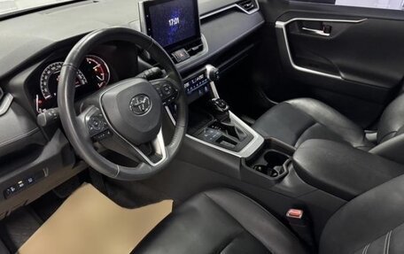 Toyota RAV4, 2022 год, 3 100 000 рублей, 7 фотография