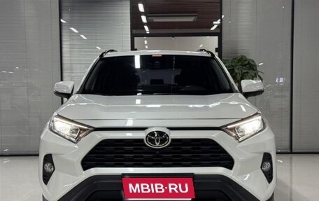 Toyota RAV4, 2022 год, 3 100 000 рублей, 2 фотография