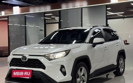 Toyota RAV4, 2022 год, 3 100 000 рублей, 3 фотография