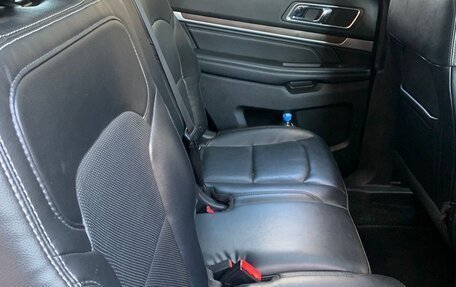 Ford Explorer VI, 2016 год, 2 200 000 рублей, 13 фотография