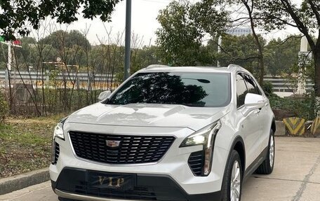 Cadillac XT4 I, 2022 год, 2 500 000 рублей, 2 фотография