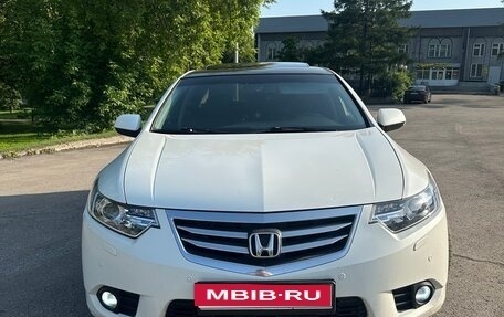Honda Accord VIII рестайлинг, 2012 год, 1 750 000 рублей, 1 фотография