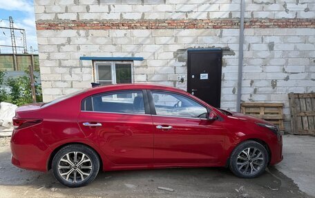 KIA Rio IV, 2021 год, 1 700 000 рублей, 1 фотография