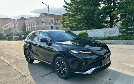 Toyota Venza, 2022 год, 2 490 000 рублей, 3 фотография