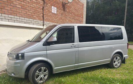 Volkswagen Caravelle T5, 2012 год, 1 899 000 рублей, 2 фотография