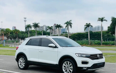 Volkswagen T-Roc I, 2021 год, 1 385 000 рублей, 8 фотография