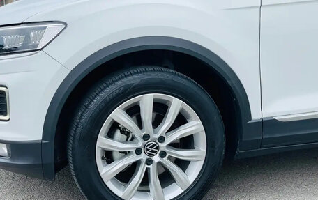 Volkswagen T-Roc I, 2021 год, 1 385 000 рублей, 11 фотография