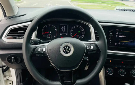 Volkswagen T-Roc I, 2021 год, 1 385 000 рублей, 15 фотография