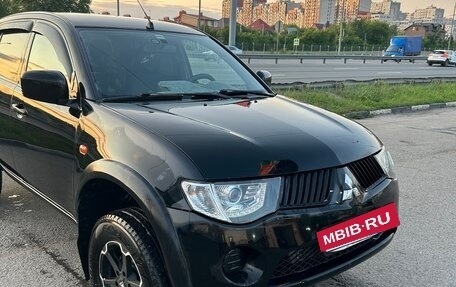 Mitsubishi L200 IV рестайлинг, 2007 год, 1 000 000 рублей, 8 фотография