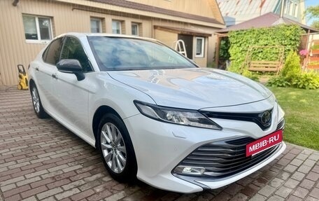 Toyota Camry, 2018 год, 2 800 000 рублей, 5 фотография