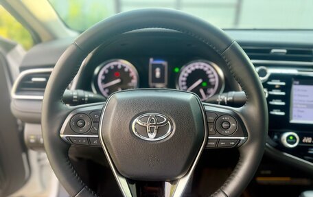 Toyota Camry, 2018 год, 2 800 000 рублей, 11 фотография