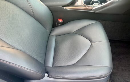Toyota Camry, 2018 год, 2 800 000 рублей, 20 фотография