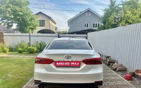 Toyota Camry, 2018 год, 2 800 000 рублей, 8 фотография
