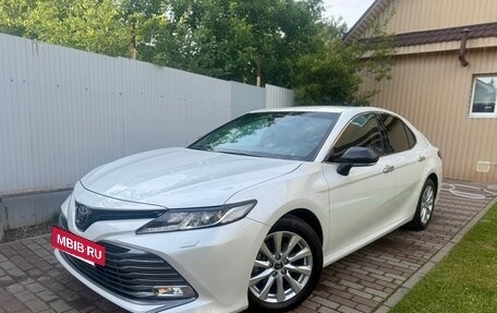 Toyota Camry, 2018 год, 2 800 000 рублей, 3 фотография