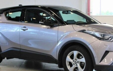 Toyota C-HR I рестайлинг, 2019 год, 2 750 000 рублей, 2 фотография