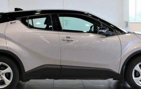Toyota C-HR I рестайлинг, 2019 год, 2 750 000 рублей, 5 фотография