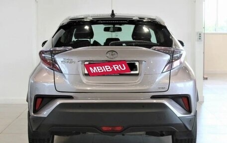 Toyota C-HR I рестайлинг, 2019 год, 2 750 000 рублей, 11 фотография
