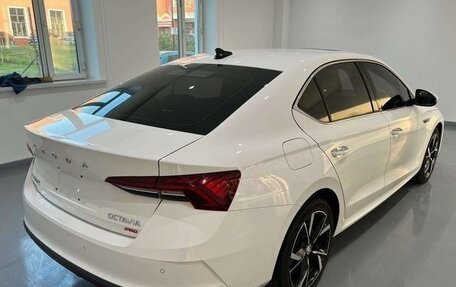 Skoda Octavia IV, 2021 год, 1 900 000 рублей, 4 фотография