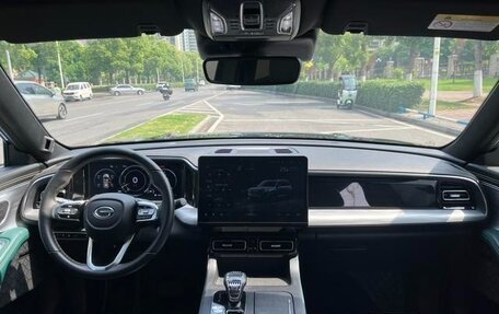 GAC GS8, 2022 год, 2 120 000 рублей, 6 фотография