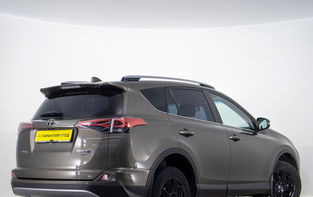 Toyota RAV4, 2017 год, 2 499 000 рублей, 3 фотография