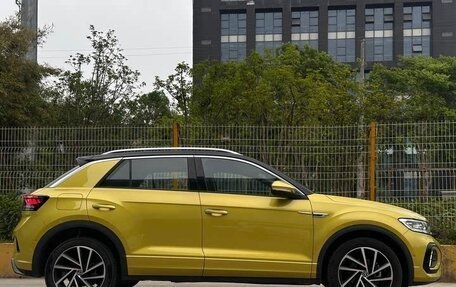 Volkswagen T-Roc I, 2024 год, 2 287 000 рублей, 4 фотография