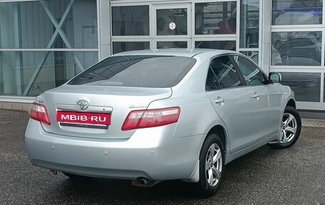 Toyota Camry, 2007 год, 750 000 рублей, 2 фотография