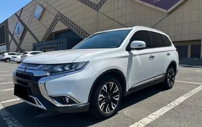 Mitsubishi Outlander III рестайлинг 3, 2022 год, 2 391 000 рублей, 1 фотография